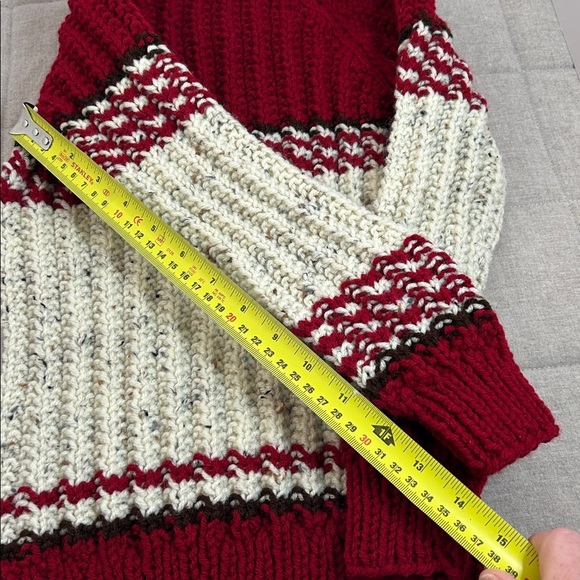 Sweater. Hand made. Vintage. Red and Cream Knit Sweater - Picture 2 of 4